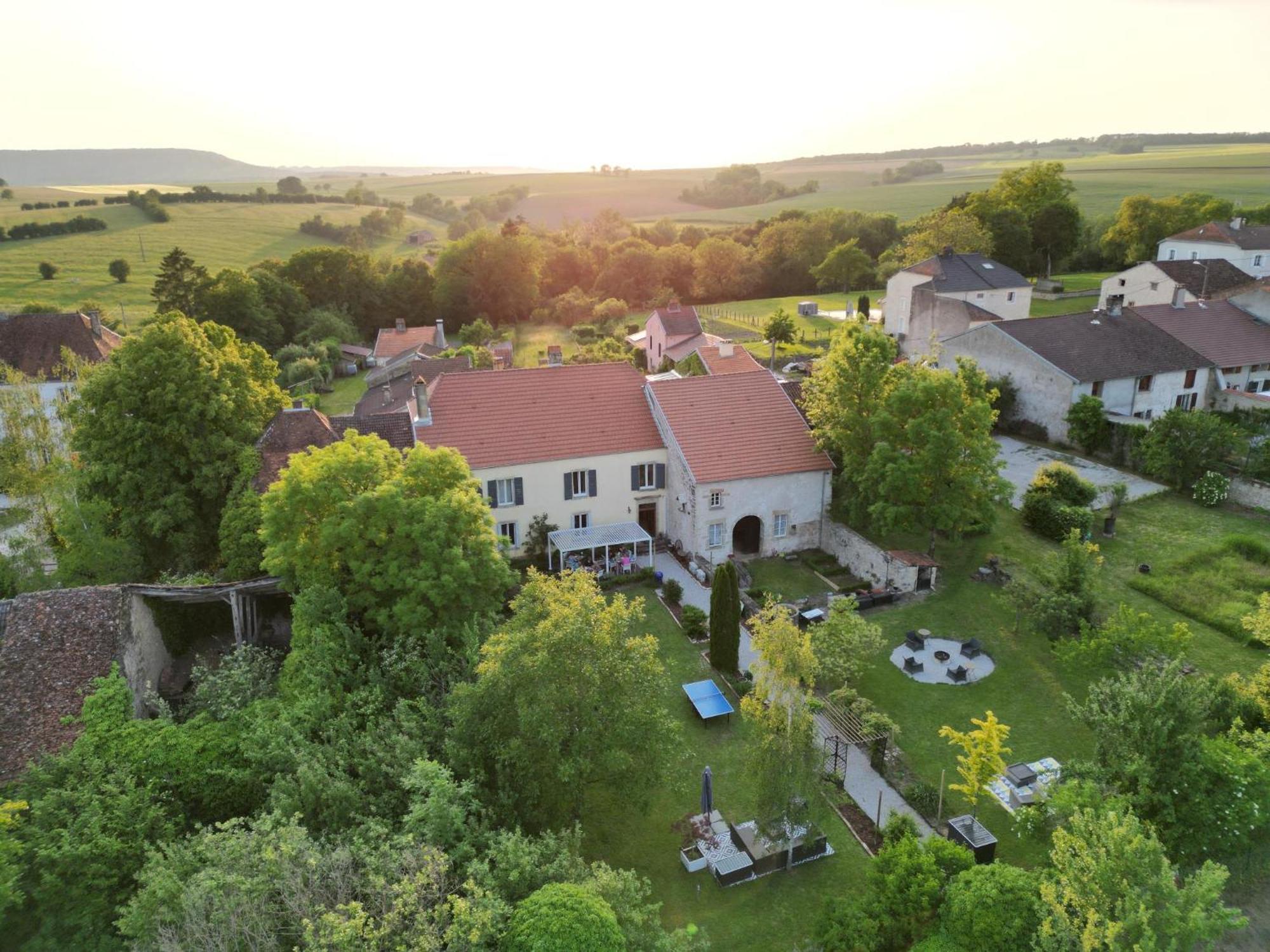 Bed and Breakfast Maison Egalite à Melay  Extérieur photo